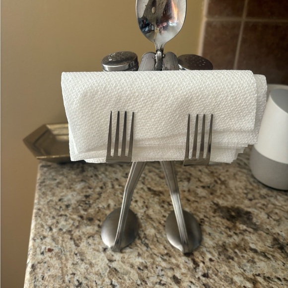 Unique artisan salt & pepper shaker napkin holder hand crafted from silverware - Picture 4 of 8